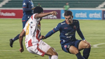 Carlos Áñez firma el triunfo de Guabirá frente a Independiente en Sucre Carlos Áñez firma el triunfo de Guabirá frente a Independiente en Sucre