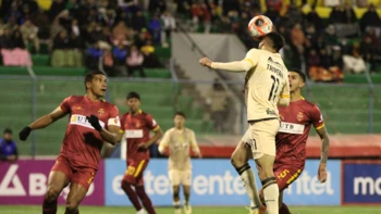 The Strongest logra un empate a pura garra en Oruro, terminó el partido con 9 jugadores The Strongest logra un empate a pura garra en Oruro, terminó el partido con 9 jugadores