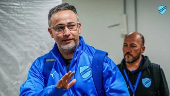 Flavio Robatto: “Hoy estoy bien en Bolívar, pero mi sueño es dirigir a Independiente” Flavio Robatto: “Hoy estoy bien en Bolívar, pero mi sueño es dirigir a Independiente”