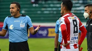 Excapitán de Independiente: “Los dirigentes me pidieron que le demos walk over a Oriente para que descienda” Excapitán de Independiente: “Los dirigentes me pidieron que le demos walk over a Oriente para que descienda”