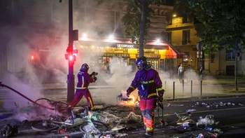 Dos muertos y 200 heridos empañan las celebraciones del PSG Dos muertos y 200 heridos empañan las celebraciones del PSG