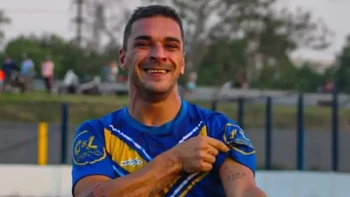 Futbolista argentino fallece en cancha durante un partido del Torneo Federativo Futbolista argentino fallece en cancha durante un partido del Torneo Federativo
