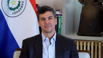Santiago Peña: "¡Paraguay está de pie y celebra con ustedes!" Santiago Peña: "¡Paraguay está de pie y celebra con ustedes!"