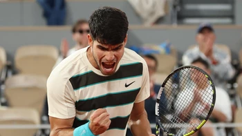 Alcaraz alcanza su segunda final consecutiva en Roland Garros tras el abandono de Musetti Alcaraz alcanza su segunda final consecutiva en Roland Garros tras el abandono de Musetti