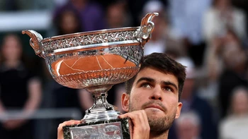 Alcaraz firma una remontada legendaria y conquista su Roland Garros Alcaraz firma una remontada legendaria y conquista su Roland Garros
