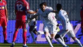 Atlético no pasa del empate en Getafe y da vida al Real Madrid Atlético no pasa del empate en Getafe y da vida al Real Madrid