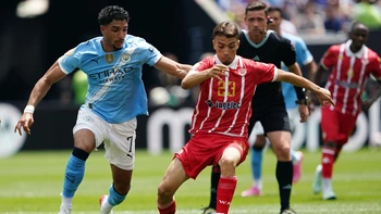 Manchester City debuta con triunfo 2-0 y sin sobresaltos Manchester City debuta con triunfo 2-0 y sin sobresaltos