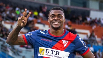 Llegan propuestas del exterior por el goleador de Always Ready Llegan propuestas del exterior por el goleador de Always Ready