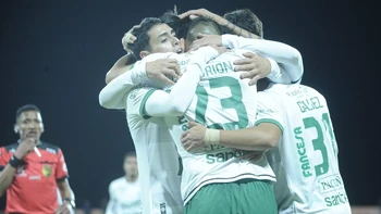 Oriente sufre y vence (3-2) a FC Universitario en Montero Oriente sufre y vence (3-2) a FC Universitario en Montero