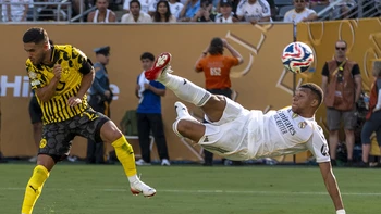 Real Madrid elimina con angustia a Borussia Dortmund y chocará con PSG en las 'semis' Real Madrid elimina con angustia a Borussia Dortmund y chocará con PSG en las 'semis'