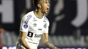 El Santos se impone 1-0 a Independiente en la ida de octavos de la Sudamericana El Santos se impone 1-0 a Independiente en la ida de octavos de la Sudamericana