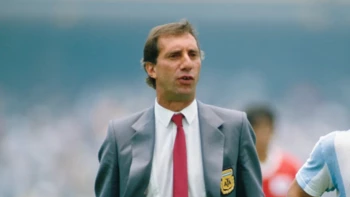 Empeora la salud del exentrenador argentino Carlos Bilardo, según allegado Empeora la salud del exentrenador argentino Carlos Bilardo, según allegado