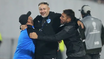 "Bolívar tiene la idea clara para llegar lo más lejos posible en la Sudamericana": Robatto "Bolívar tiene la idea clara para llegar lo más lejos posible en la Sudamericana": Robatto
