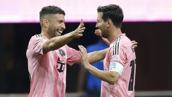 Dudas en Inter Miami: Messi y Alba podrían perderse el duelo clave ante Cincinnati Dudas en Inter Miami: Messi y Alba podrían perderse el duelo clave ante Cincinnati