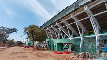 Gobernación y UPRE evalúan avance de las obras en el Tahuichi Gobernación y UPRE evalúan avance de las obras en el Tahuichi