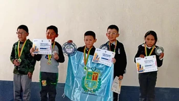 Mamani, Arteaga y Ticlla ganan en la Tercera Olimpiada Nacional Escolar Mamani, Arteaga y Ticlla ganan en la Tercera Olimpiada Nacional Escolar