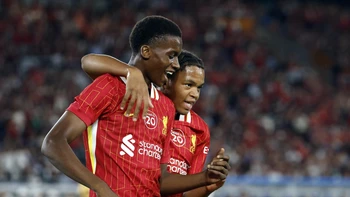 Liverpool remonta con sus joyas y se impone 1-3 al Yokohama Marinos Liverpool remonta con sus joyas y se impone 1-3 al Yokohama Marinos