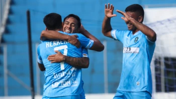 San Antonio vuelve a vapulear a Aurora en la Copa San Antonio vuelve a vapulear a Aurora en la Copa