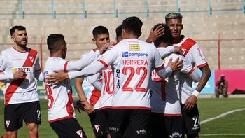 Always Ready aplasta 6-0 a Real Tomayapo por la Copa Bolivia Always Ready aplasta 6-0 a Real Tomayapo por la Copa Bolivia