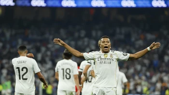Mbappé salva el estreno de Xabi Alonso en el Bernabéu Mbappé salva el estreno de Xabi Alonso en el Bernabéu