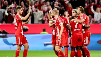 Bayern Múnich golea al Leipzig y confirma su poderío en Bundesliga Bayern Múnich golea al Leipzig y confirma su poderío en Bundesliga