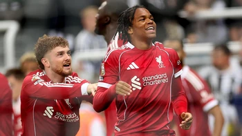 Juvenil de 16 años lidera épica victoria del Liverpool Juvenil de 16 años lidera épica victoria del Liverpool