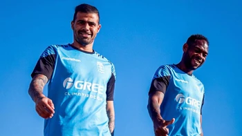 Blooming tendrá Alaniz y Enoumba para el clásico cruceño Blooming tendrá Alaniz y Enoumba para el clásico cruceño