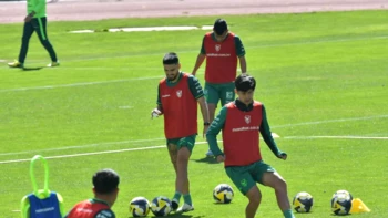 Sin lesionados, Bolivia afina aspectos técnicos-tácticos en su segundo día de trabajo Sin lesionados, Bolivia afina aspectos técnicos-tácticos en su segundo día de trabajo