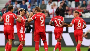 El Bayern Munich vence al Augsburgo con sufrimiento El Bayern Munich vence al Augsburgo con sufrimiento