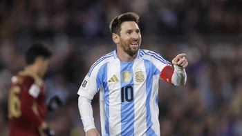 Con doblete de Messi en su último duelo en casa, Argentina aplasta a Venezuela Con doblete de Messi en su último duelo en casa, Argentina aplasta a Venezuela