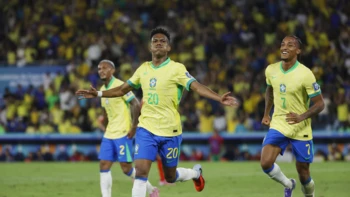 Un Brasil fértil en delanteros golea a Chile y asume segundo lugar en eliminatorias Un Brasil fértil en delanteros golea a Chile y asume segundo lugar en eliminatorias