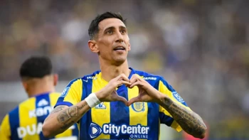 Ángel Di María anota gol olímpico con Rosario Central en el empate frente a Boca Juniors Ángel Di María anota gol olímpico con Rosario Central en el empate frente a Boca Juniors