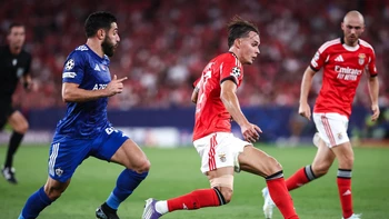 El Qarabag silencia Lisboa con una remontada de 2-3 al Benfica El Qarabag silencia Lisboa con una remontada de 2-3 al Benfica