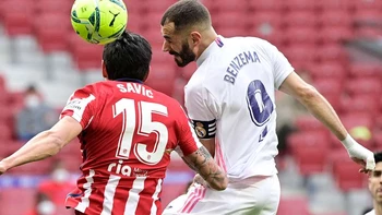 El Real Madrid rescata un punto contra el Atlético El Real Madrid rescata un punto contra el Atlético