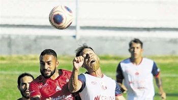 ¿El torneo boliviano arrancará este martes? ¿El torneo boliviano arrancará este martes?