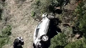 Tiger Woods hospitalizado tras sufrir accidente automovilístico Tiger Woods hospitalizado tras sufrir accidente automovilístico