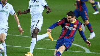 Atlético otra vez líder y en una jornada inspirada de Messi, verdugo del Getafe Atlético otra vez líder y en una jornada inspirada de Messi, verdugo del Getafe