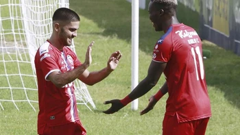 Royal Pari pone en riesgo su invicto visitando a Nacional Potosí Royal Pari pone en riesgo su invicto visitando a Nacional Potosí