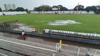 Real Santa Cruz-Real Potosí se suspendió este viernes por la lluvia Real Santa Cruz-Real Potosí se suspendió este viernes por la lluvia