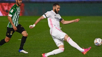 Real Madrid cede un empate en casa y da alas a Atlético y Barcelona Real Madrid cede un empate en casa y da alas a Atlético y Barcelona
