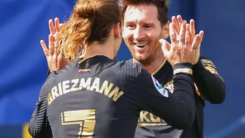 Barcelona superó por 2-1 a Villarreal con doblete de Griezmann y sigue con chances de luchar por el título Barcelona superó por 2-1 a Villarreal con doblete de Griezmann y sigue con chances de luchar por el título