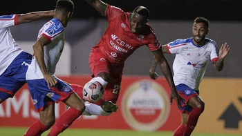 Guabirá suma otra humillante derrota en la Copa Sudamericana (5-0) Guabirá suma otra humillante derrota en la Copa Sudamericana (5-0)