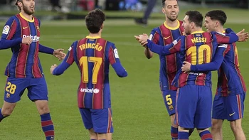 Messi agita al Barcelona en una remontada ante el Betis Messi agita al Barcelona en una remontada ante el Betis