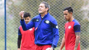 Soria busca a los reemplazantes de Montero y Álvarez para el partido ante Real Santa Cruz Soria busca a los reemplazantes de Montero y Álvarez para el partido ante Real Santa Cruz