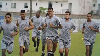 Presidente de Blooming anuncia pago de sueldo este lunes al plantel y cuerpo técnico Presidente de Blooming anuncia pago de sueldo este lunes al plantel y cuerpo técnico