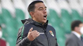 Ola de críticas contra Farías por los malos resultados de la selección Ola de críticas contra Farías por los malos resultados de la selección