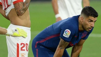 El líder Atlético de Madrid cae en Sevilla y se tambalea El líder Atlético de Madrid cae en Sevilla y se tambalea