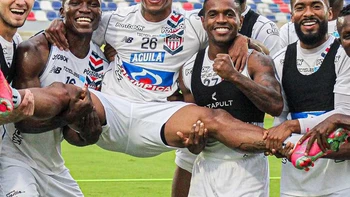 Junior de Barranquilla llega con todo su potencial para jugar en La Paz Junior de Barranquilla llega con todo su potencial para jugar en La Paz