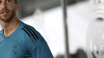 Ramos se despide entre lágrimas y dice que nunca quiso dejar el Real Madrid Ramos se despide entre lágrimas y dice que nunca quiso dejar el Real Madrid