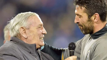 <br />
Buffon regresa al Parma 20 años después de su último partido<br />
<br />
Buffon regresa al Parma 20 años después de su último partido<br />